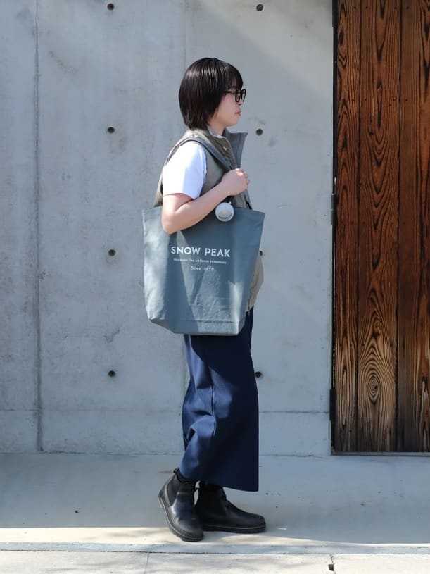 Snow PeakのFR Stretch Vestを使ったコーディネートを紹介します。｜Rakuten Fashion(楽天ファッション／旧楽天ブランドアベニュー)3890915