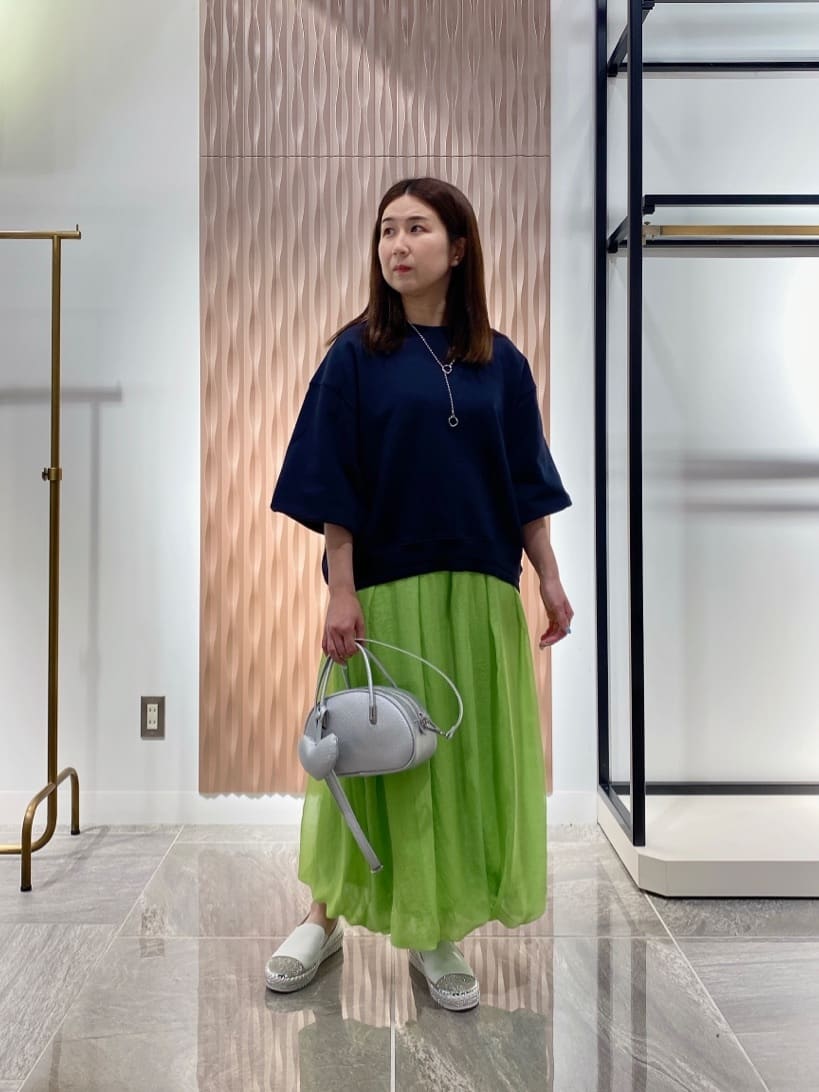 Vinのシフォンバルーンスカートを使ったコーディネートを紹介します。｜Rakuten Fashion(楽天ファッション／旧楽天ブランドアベニュー)3891401