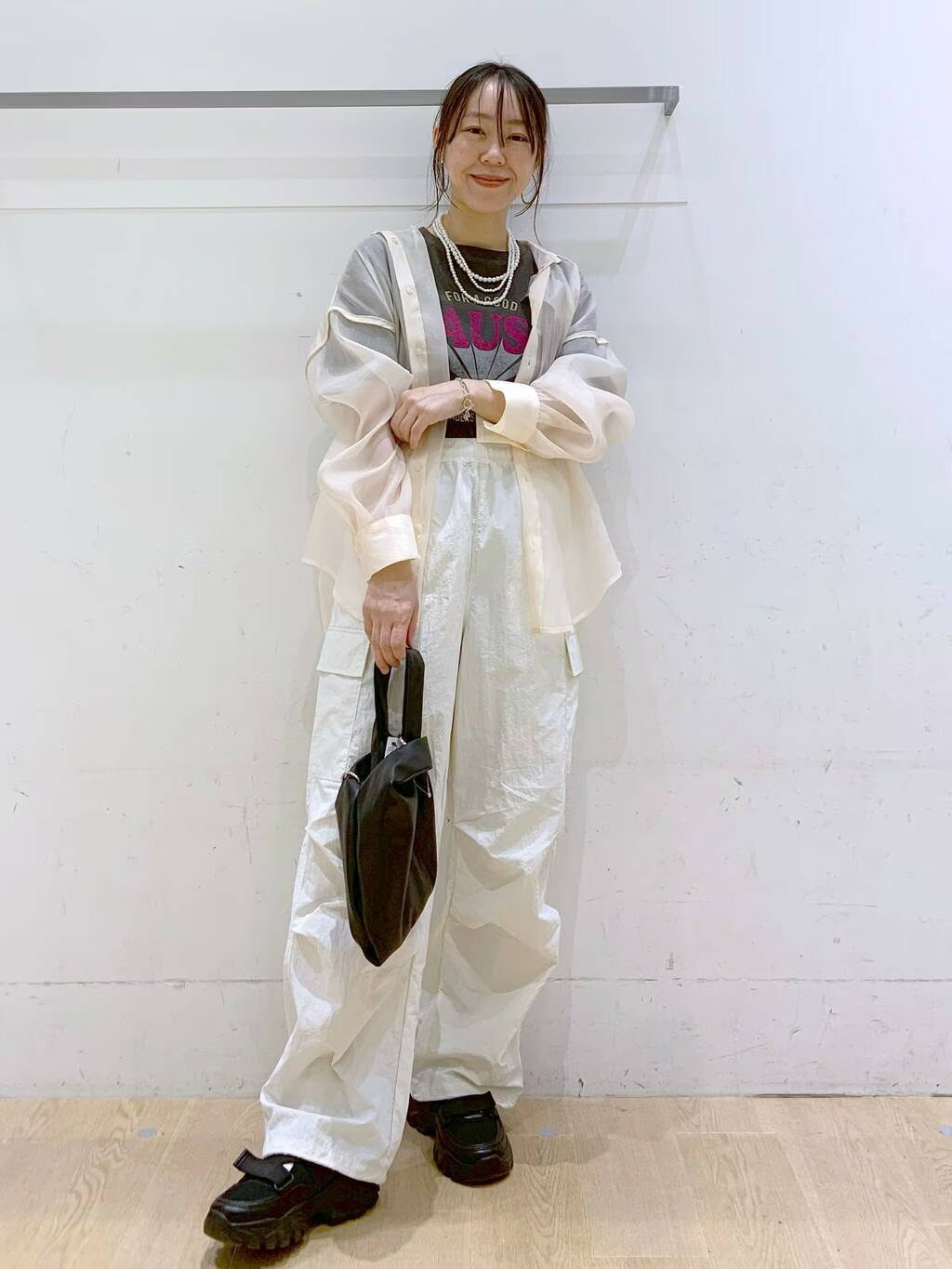 LAKOLEのミニ2WAYチェーンショルダーバッグを使ったコーディネートを紹介します。｜Rakuten Fashion(楽天ファッション／旧楽天ブランドアベニュー)3893872