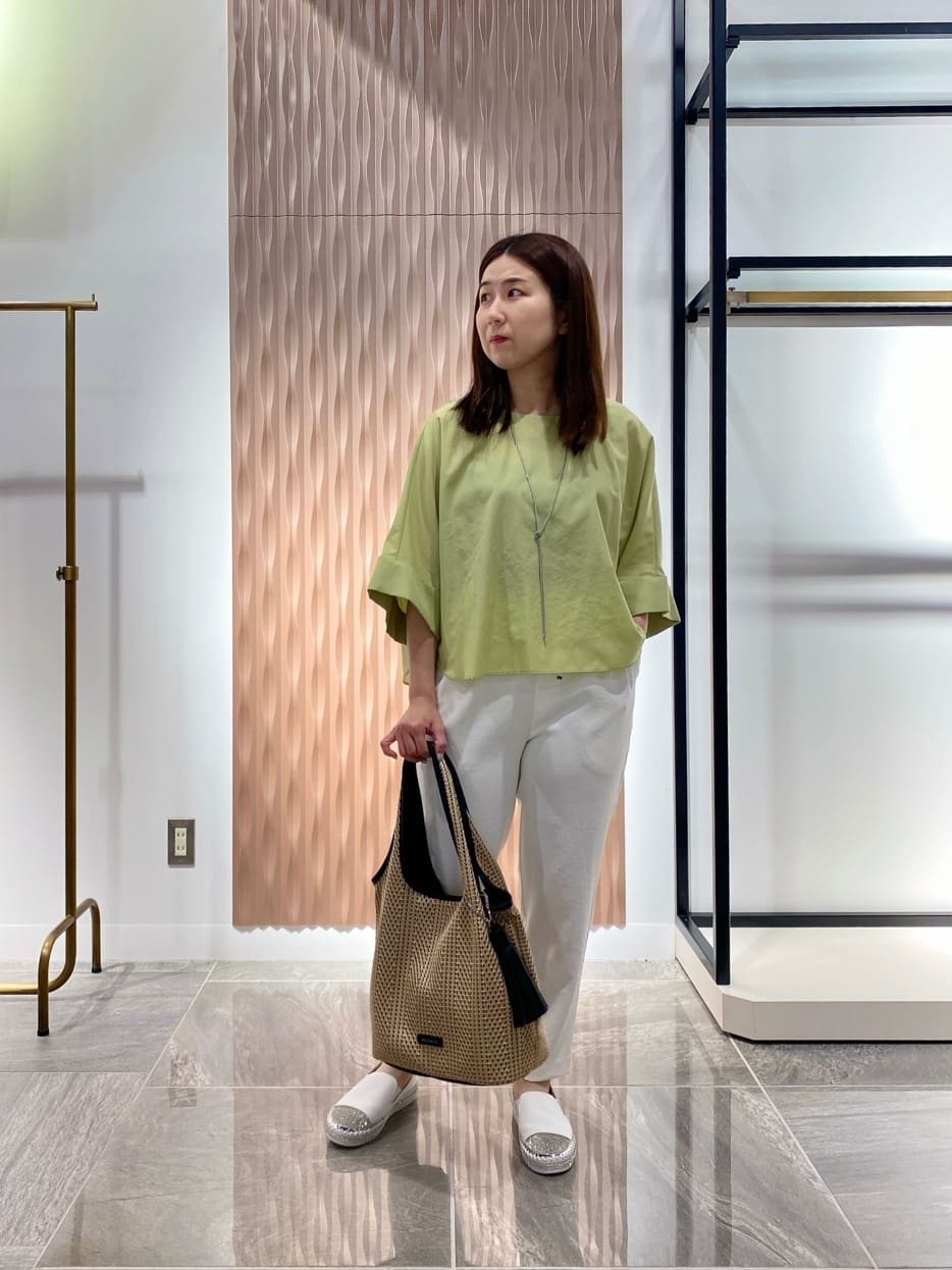 Vinのワイドカフスドルマンブラウスを使ったコーディネートを紹介します。｜Rakuten Fashion(楽天ファッション／旧楽天ブランドアベニュー)3894697