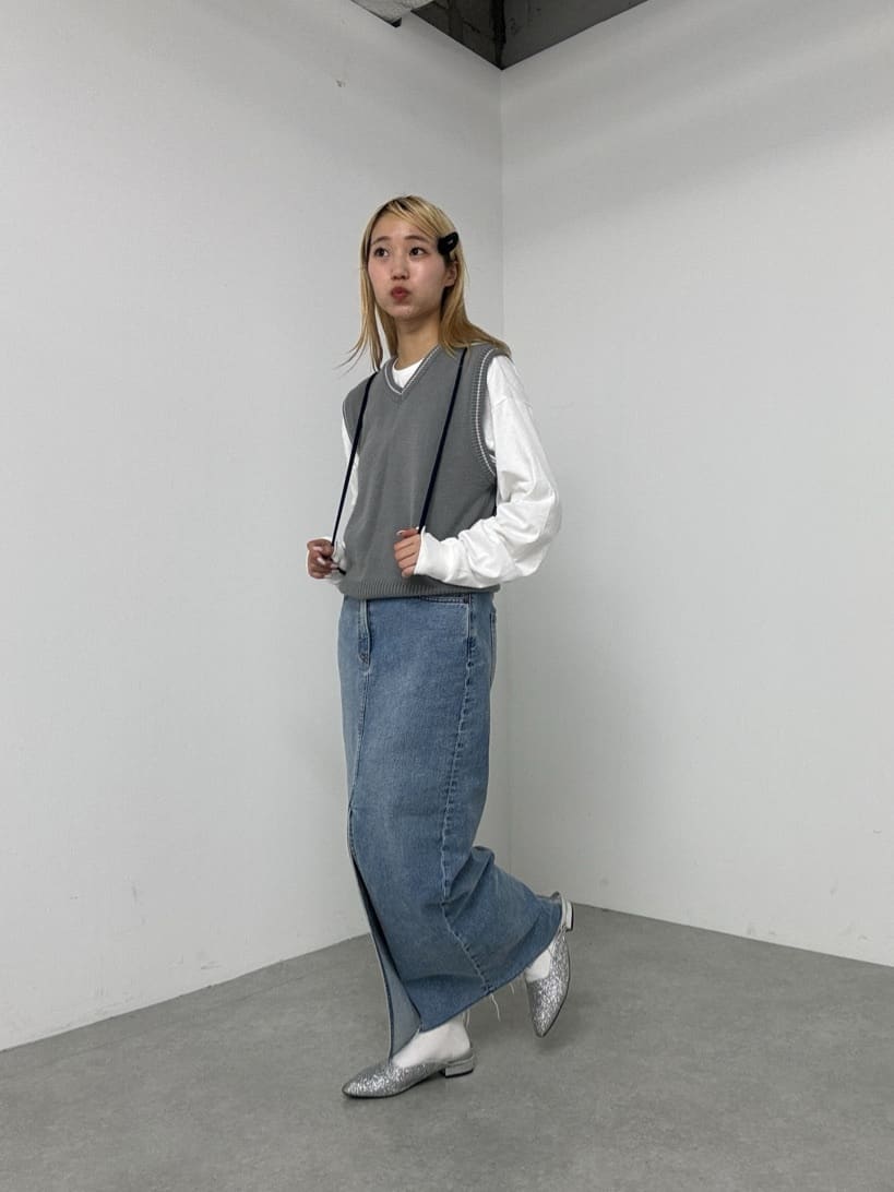 PAL GROUP OUTLETの【2サイズ展開】【KELLY】vintagedenimタイトスリットスカートを使ったコーディネートを紹介します。｜Rakuten Fashion(楽天ファッション／旧楽天ブランドアベニュー)3903200