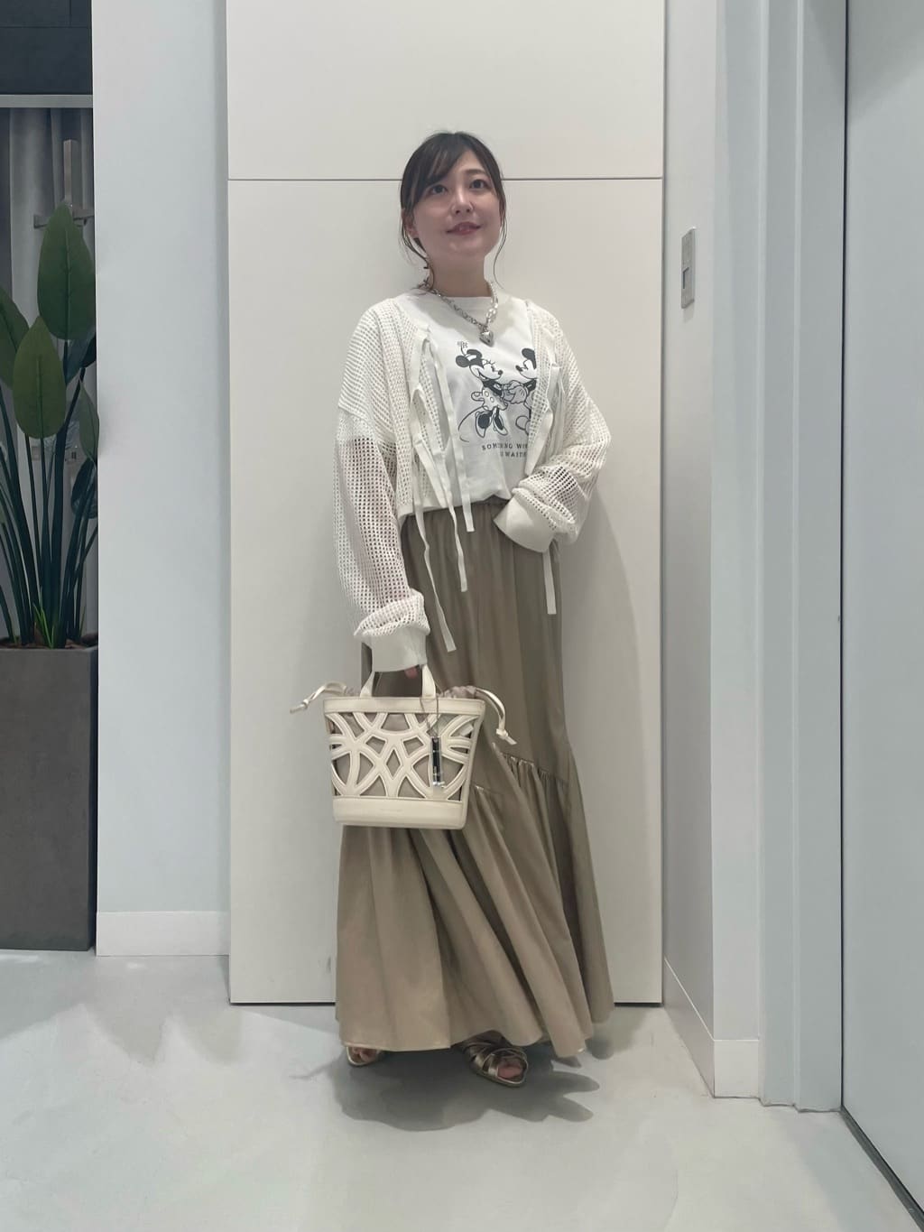 Vinの2wayリボンメッシュニットを使ったコーディネートを紹介します。｜Rakuten Fashion(楽天ファッション／旧楽天ブランドアベニュー)3904729