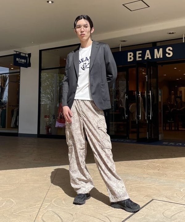 BEAMS HEARTのBEAMS / イージー カーゴパンツを使ったコーディネートを紹介します。｜Rakuten Fashion(楽天ファッション／旧楽天ブランドアベニュー)3910130