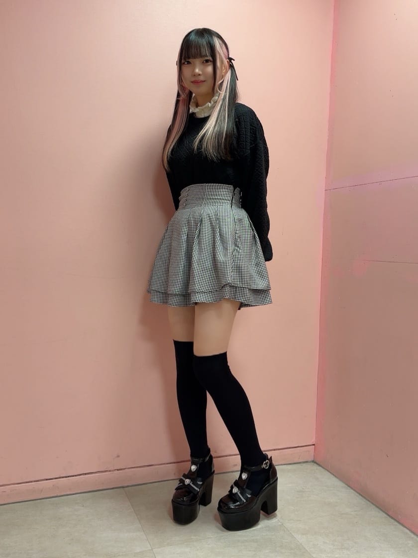 ESPERANZAの厚底ビジュー付きリボンTストラップパンプス 24SSを使ったコーディネートを紹介します。｜Rakuten Fashion(楽天ファッション／旧楽天ブランドアベニュー)3913224