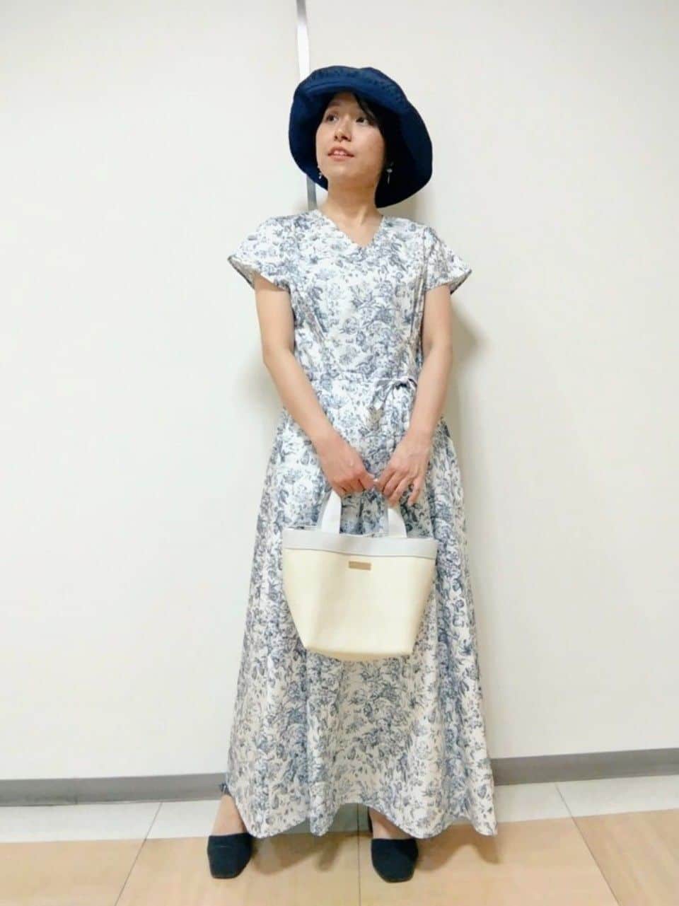 LAURA ASHLEYのカミール柄 トートバッグを使ったコーディネートを紹介します。｜Rakuten Fashion(楽天ファッション／旧楽天ブランドアベニュー)3920293