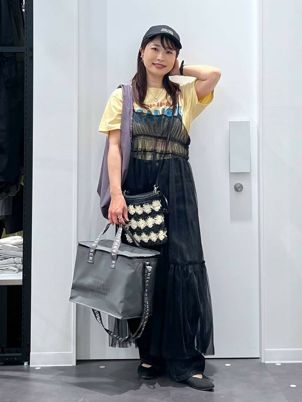 LAKOLEのターポリン保冷バッグ(M)を使ったコーディネートを紹介します。｜Rakuten Fashion(楽天ファッション／旧楽天ブランドアベニュー)3924126