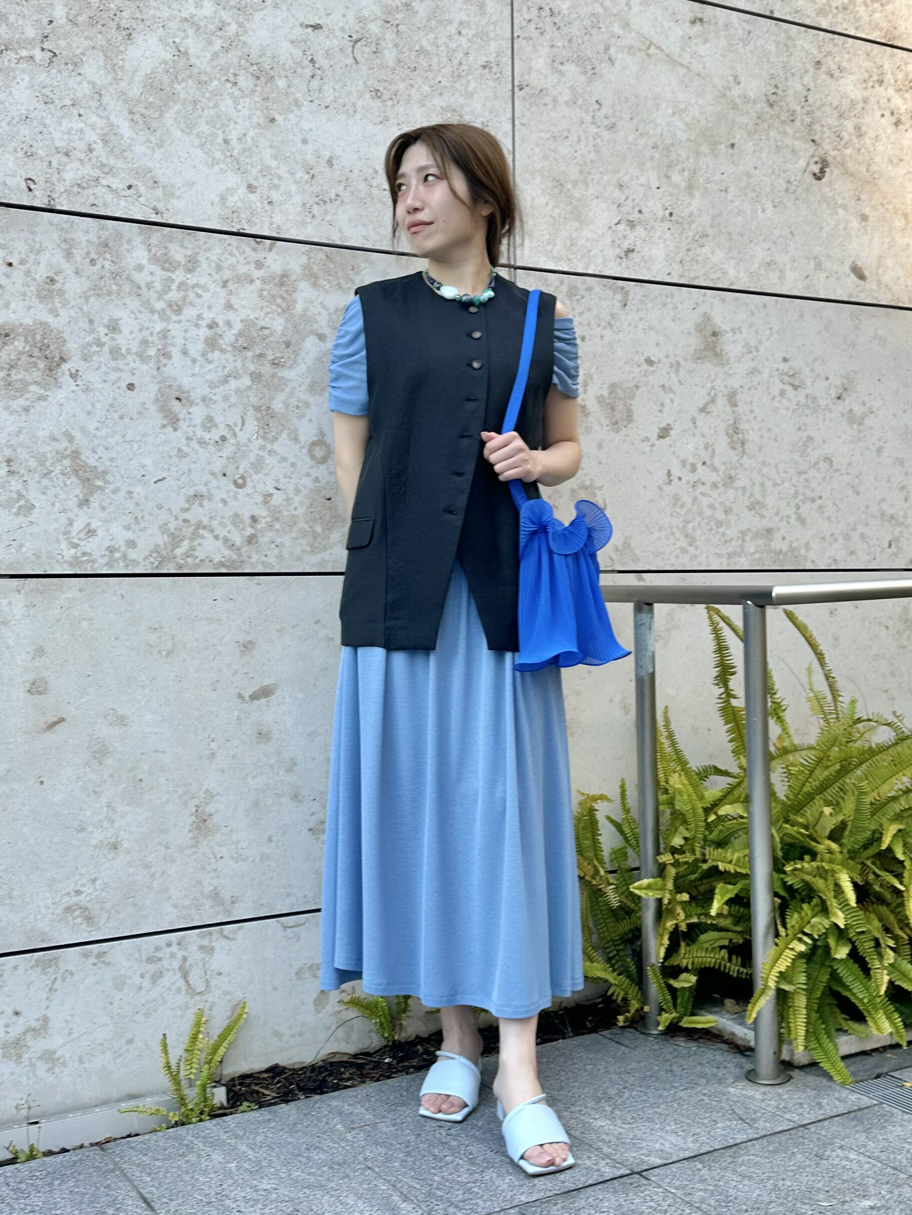 LOVELESSのクシュクシュドレスを使ったコーディネートを紹介します。｜Rakuten Fashion(楽天ファッション／旧楽天ブランドアベニュー)3946481