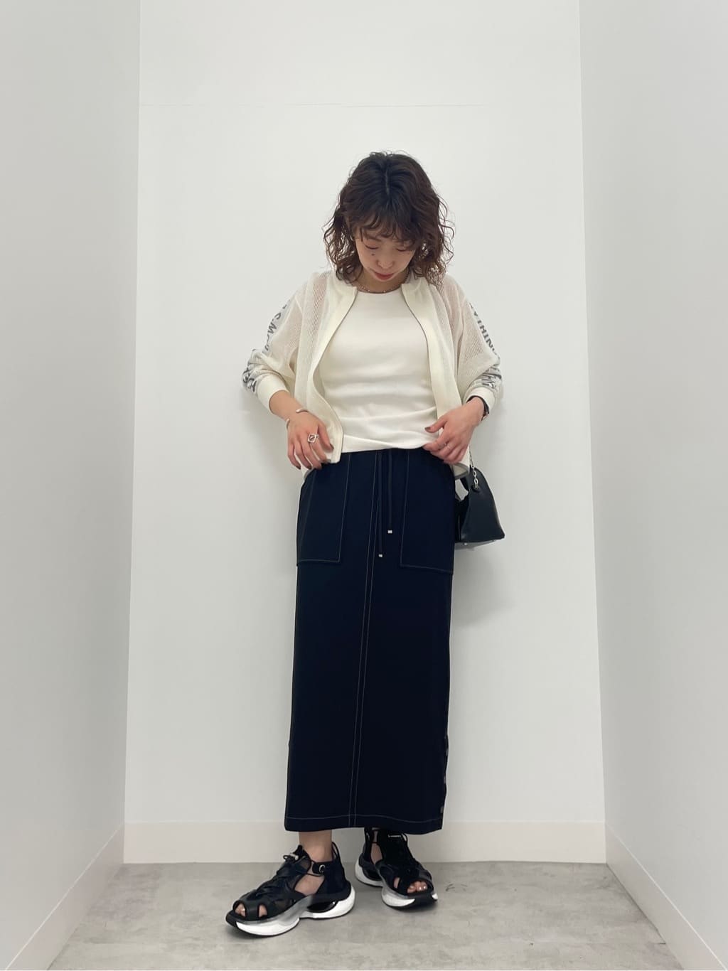 Vinのコーディネートを紹介します。｜Rakuten Fashion(楽天ファッション／旧楽天ブランドアベニュー)3948114