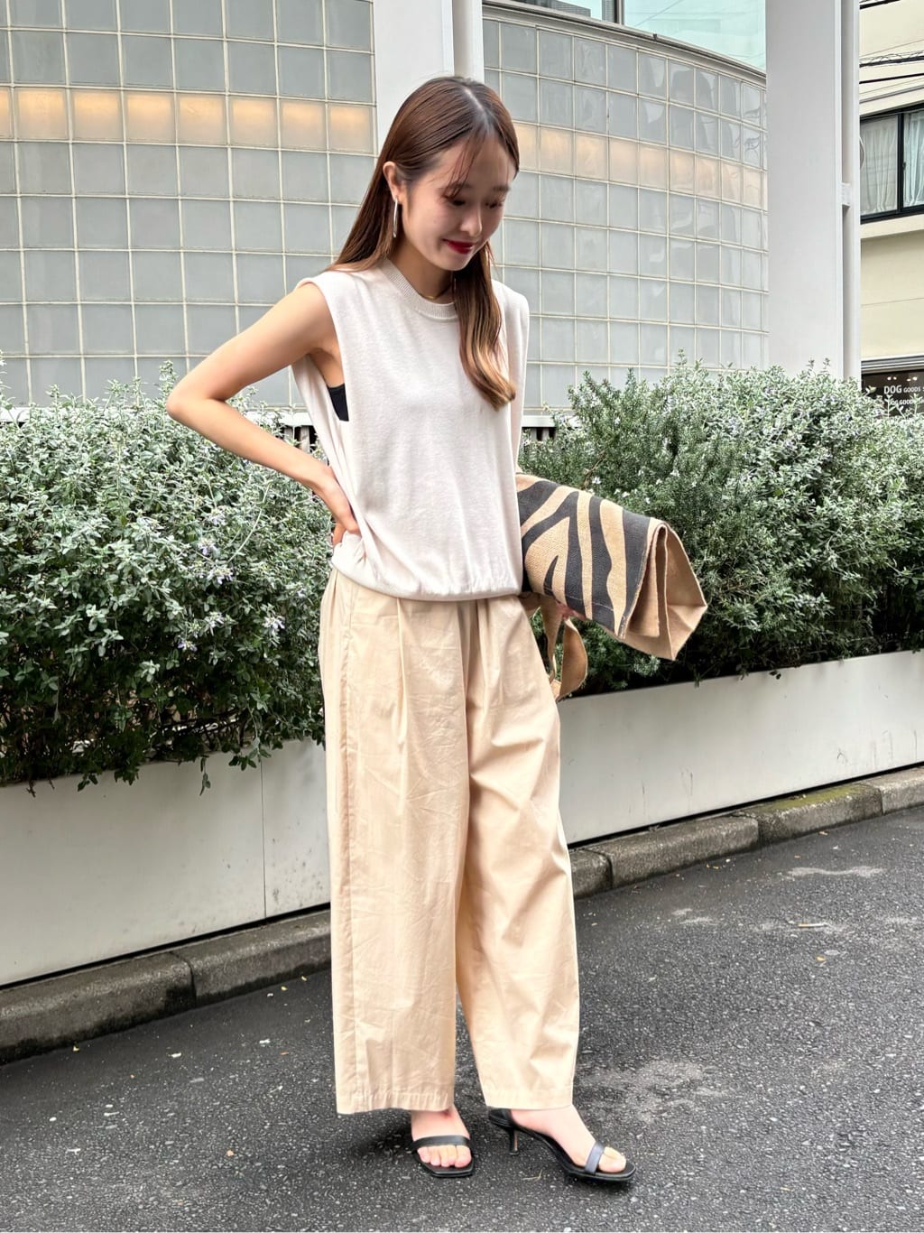 Rouge vif la cleのショルダータックハイゲージニットプルオーバーを使ったコーディネートを紹介します。｜Rakuten Fashion(楽天ファッション／旧楽天ブランドアベニュー)3952756