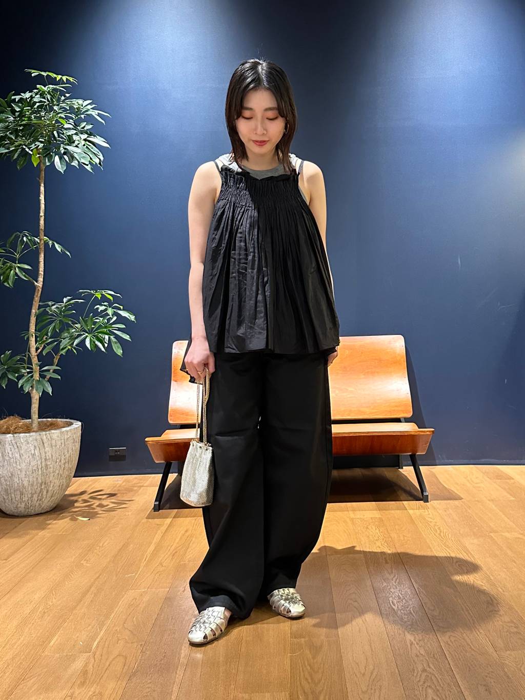 Curensologyの<&RC>チノカーヴィーパンツを使ったコーディネートを紹介します。｜Rakuten Fashion(楽天ファッション／旧楽天ブランドアベニュー)3962650