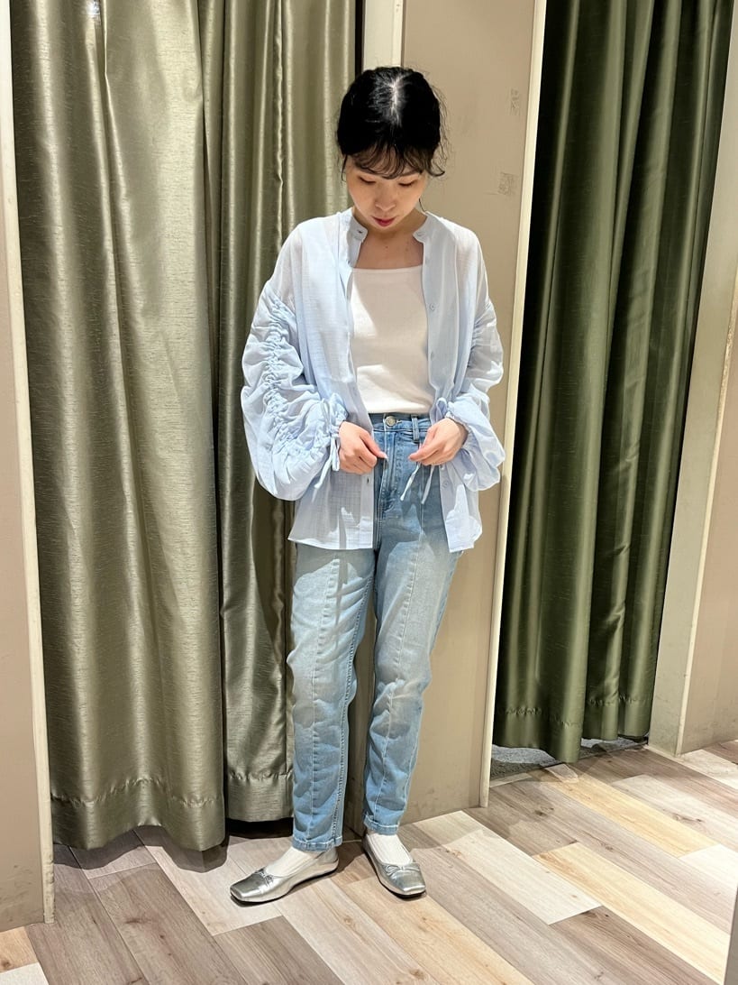 Green ParksのGUMストレッチセンター切替テーパードデニムパンツを使っ 