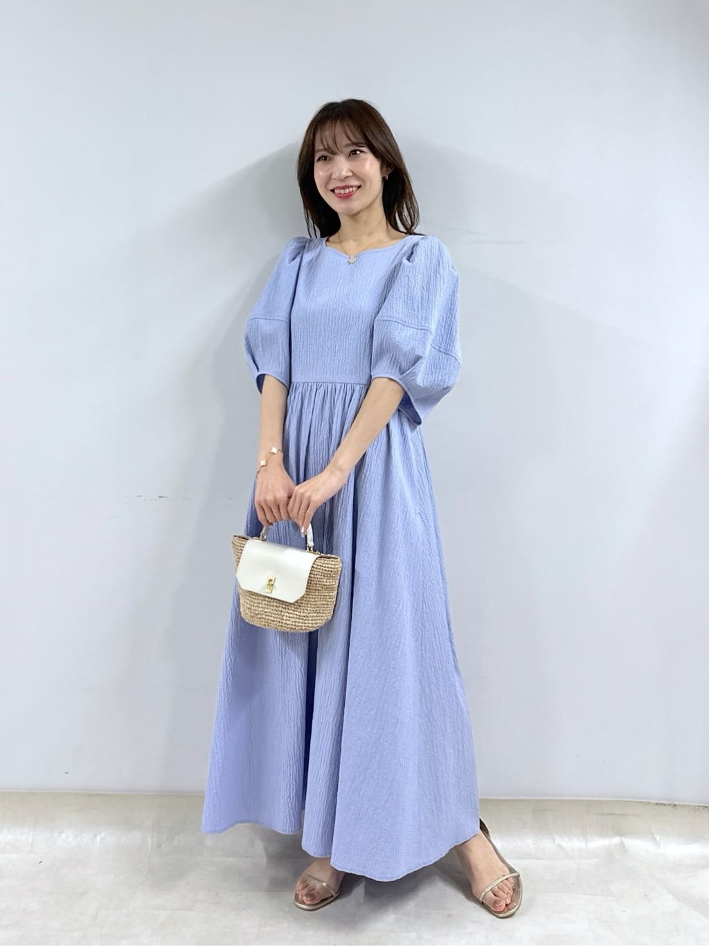 La boutique BonBonのリップルランタンスリーブワンピースを使った  