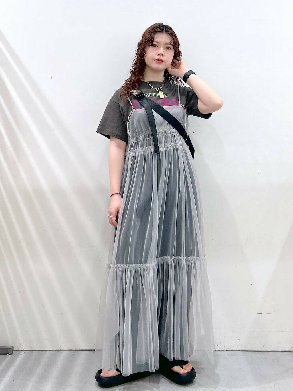 LAKOLEのミニハーフムーンショルダーを使ったコーディネートを紹介します。｜Rakuten Fashion(楽天ファッション／旧楽天ブランドアベニュー)3968144