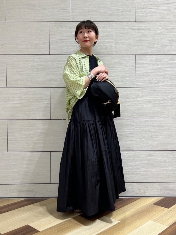 LASUDのメタルファスナーショルダーバッグを使ったコーディネートを紹介します。｜Rakuten Fashion(楽天ファッション／旧楽天ブランドアベニュー)3970391