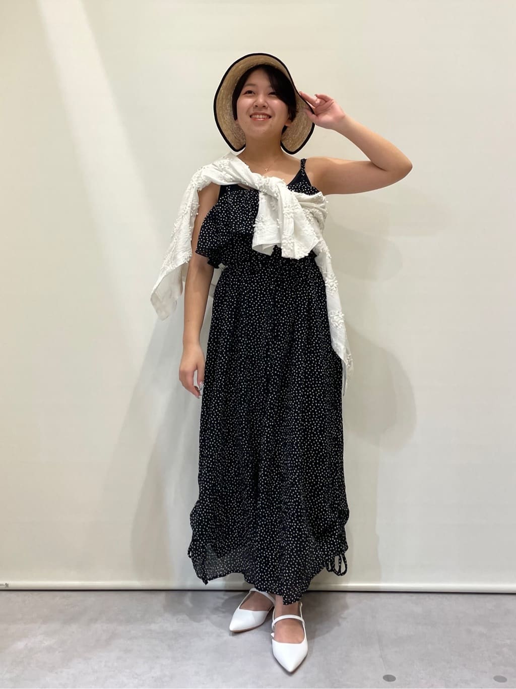 Vinのシアサッカードットキャミワンピースを使ったコーディネートを紹介します。｜Rakuten Fashion(楽天ファッション／旧楽天ブランドアベニュー)3971008