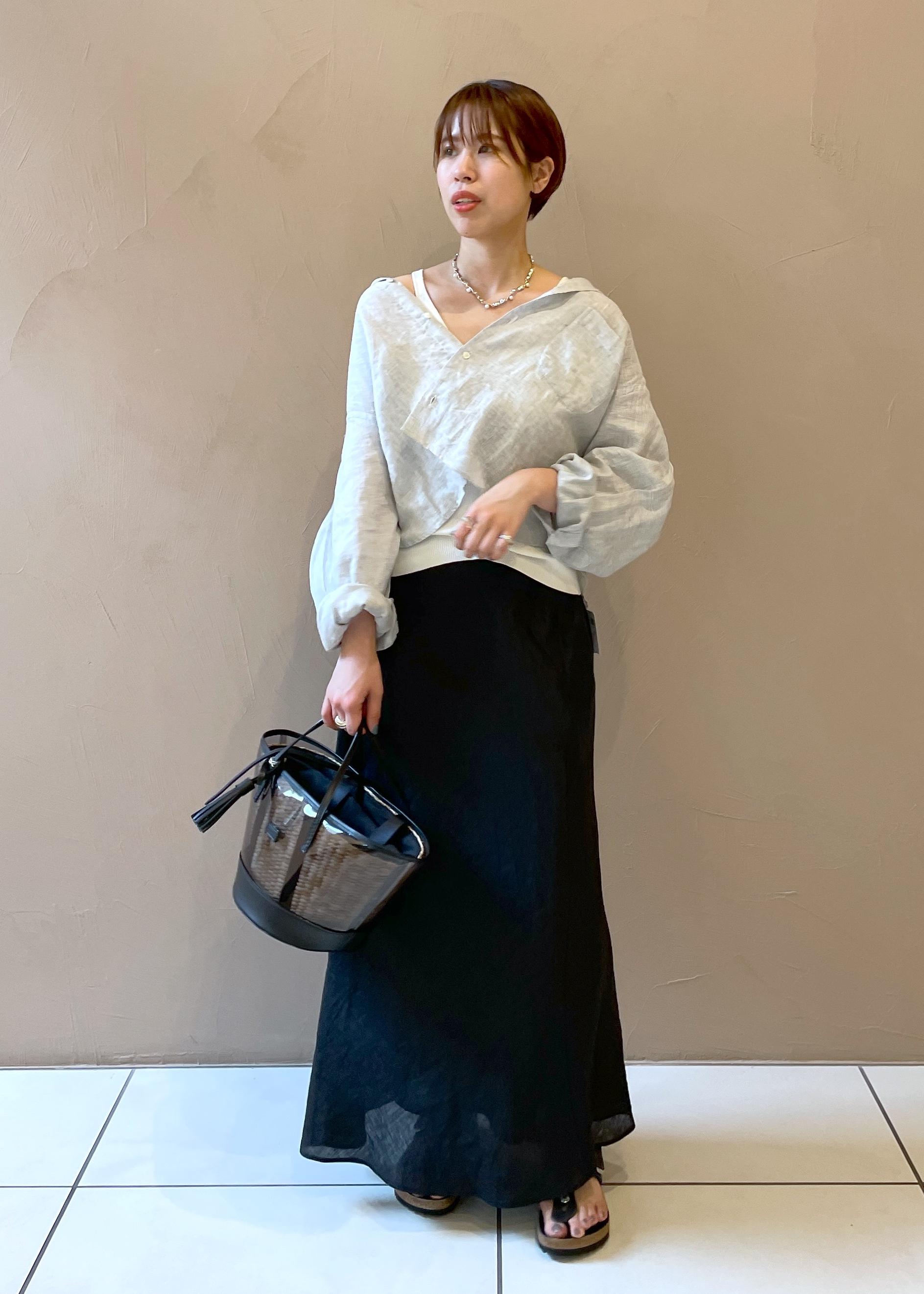 SALON adam et rope'のウォッシャブルシルクキャミソールを使ったコーディネートを紹介します。｜Rakuten Fashion(楽天ファッション／旧楽天ブランドアベニュー)3977979