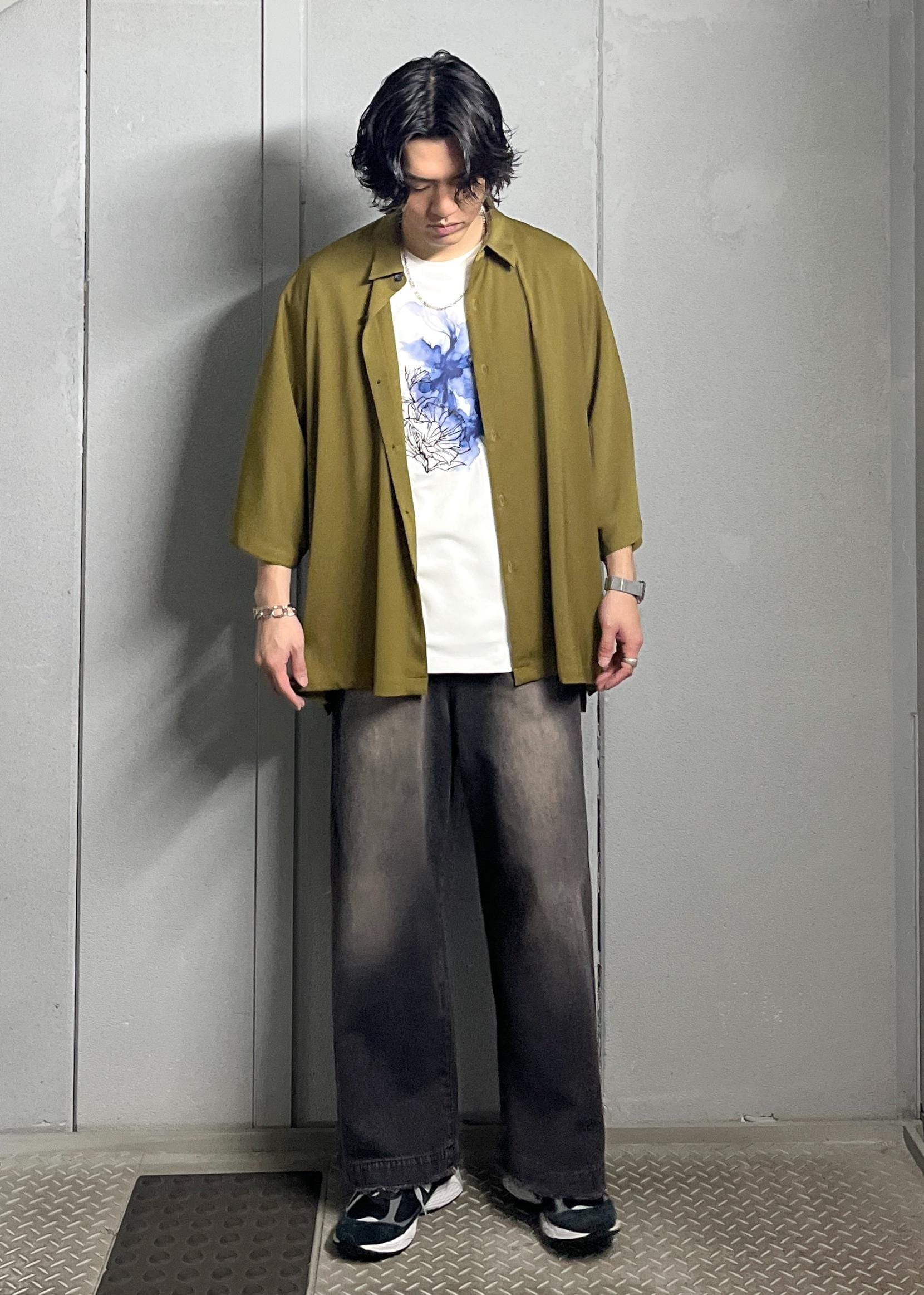 JUNRedのドレープビッグポンチョシャツを使ったコーディネートを紹介します。｜Rakuten Fashion(楽天ファッション／旧楽天ブランドアベニュー)4063708