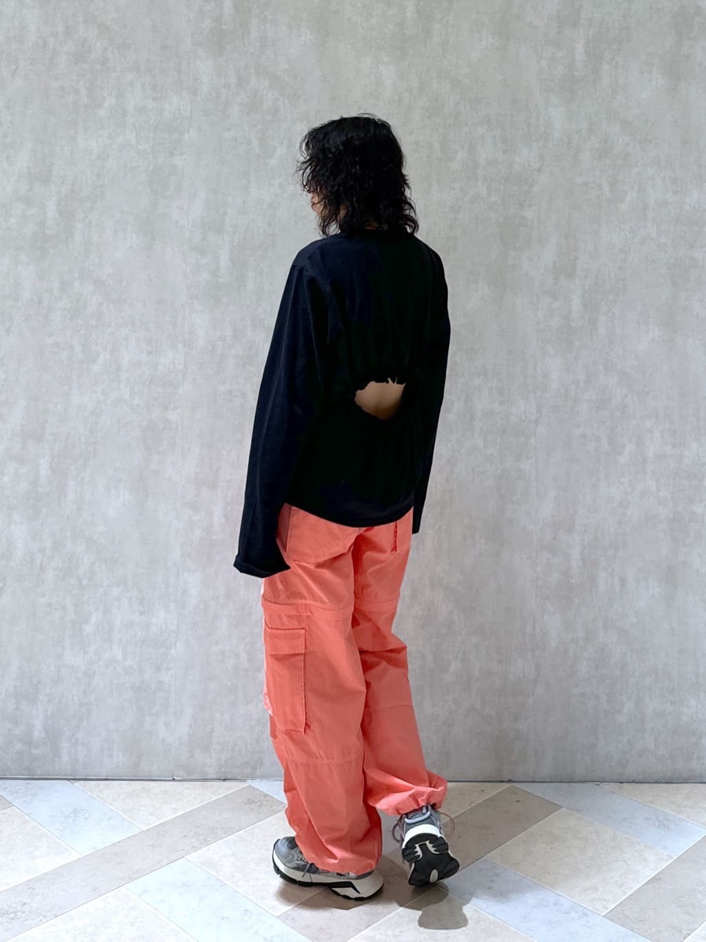moussyのUTILITY LOWRISE 2WAY CARGO パンツを使ったコーディネートを紹介します。｜Rakuten Fashion(楽天ファッション／旧楽天ブランドアベニュー)3973204