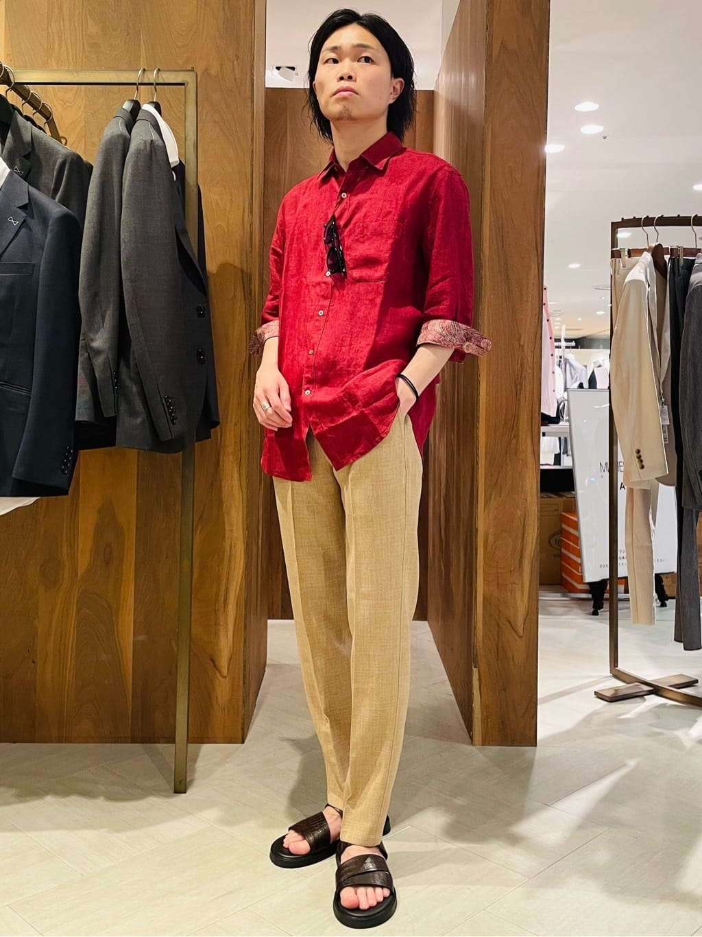 MEN'S BIGIのALBINI 7分リネンシャツを使ったコーディネートを紹介します。｜Rakuten Fashion(楽天ファッション／旧楽天ブランドアベニュー)3983341