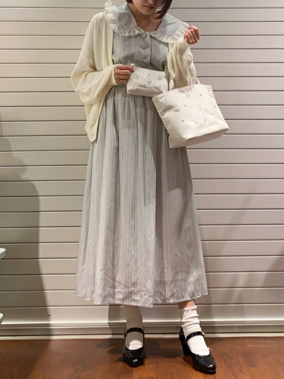 Maison de FLEURのコーディネートを紹介します。｜Rakuten Fashion(楽天ファッション／旧楽天ブランドアベニュー)3984091