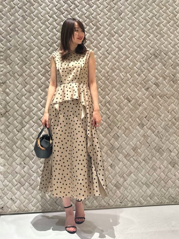 LOULOU WILLOUGHBY】サテンドットノースリーブワンピース
