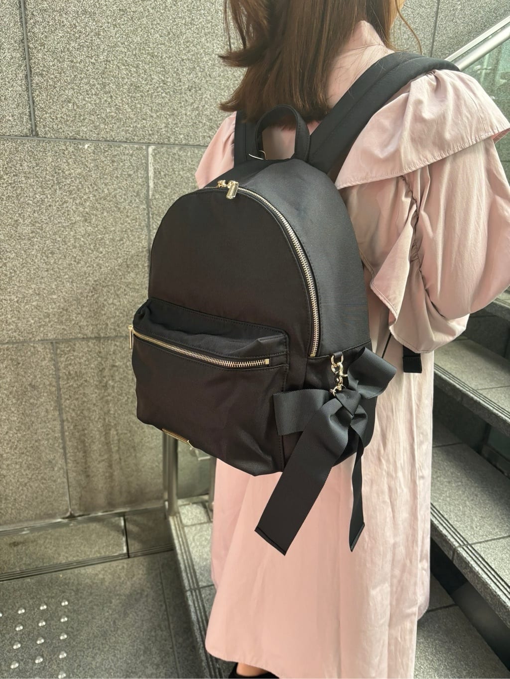 Maison de FLEURの撥水加工リボンラウンドリュックを使ったコーディネートを紹介します。｜Rakuten Fashion(楽天ファッション／旧楽天ブランドアベニュー)3994108