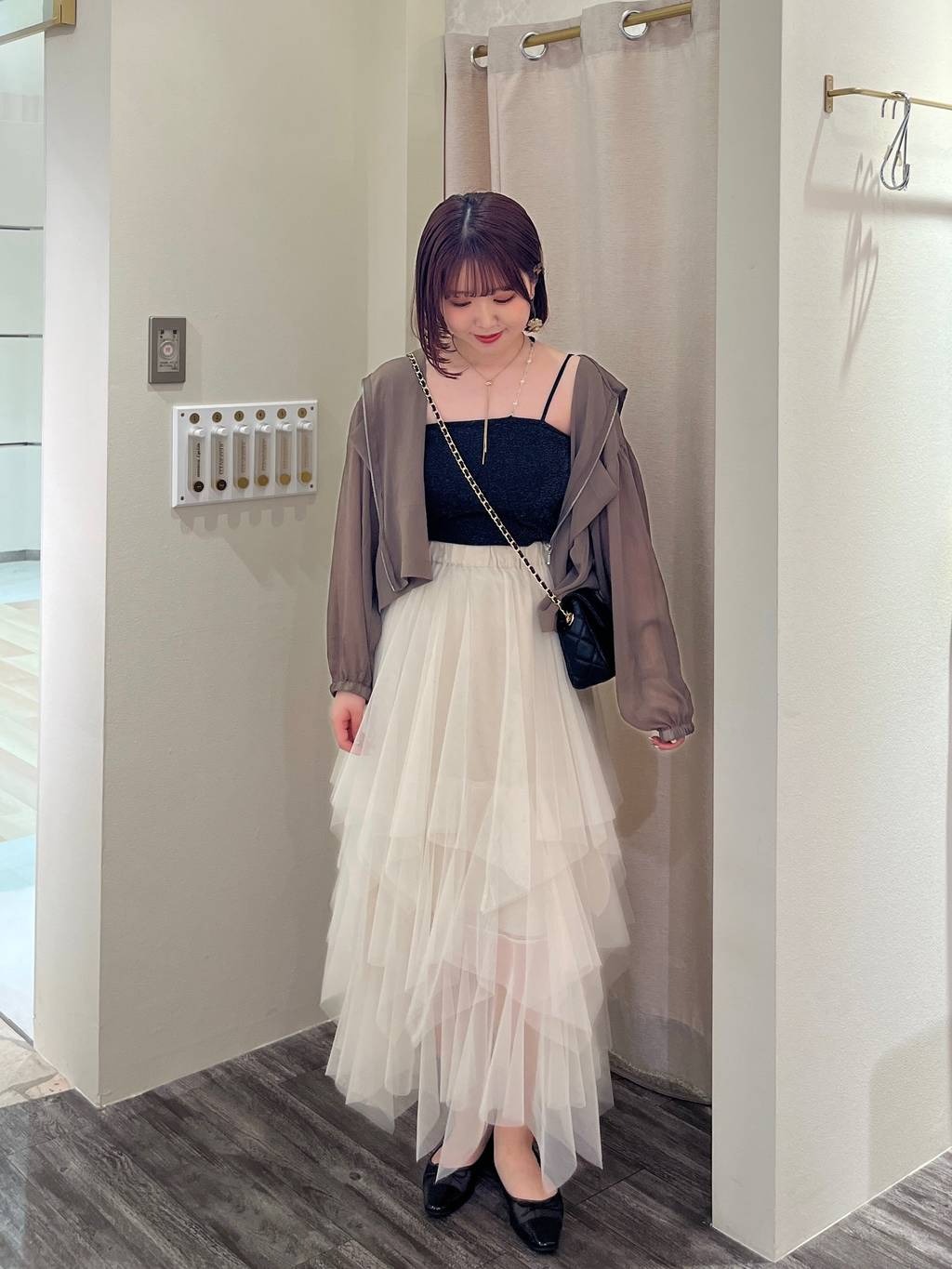 mysty womanの【リバイバル!】楊柳シアーZIPパーカーを使ったコーディネートを紹介します。｜Rakuten Fashion(楽天ファッション／旧楽天ブランドアベニュー)3998698