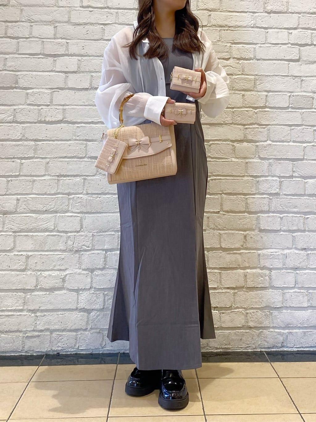 SAMANTHAVEGAのバンブーアクセントリボンショルダーバッグを使ったコーディネートを紹介します。｜Rakuten Fashion(楽天ファッション／旧楽天ブランドアベニュー)4002315