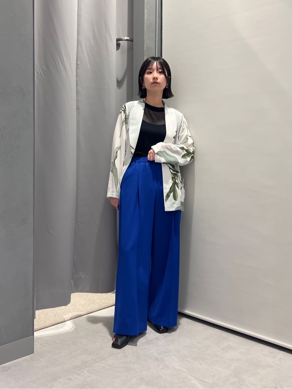 LASUDのシアーコットンノースリーブニットを使ったコーディネートを紹介します。｜Rakuten Fashion(楽天ファッション／旧楽天ブランドアベニュー)4003726