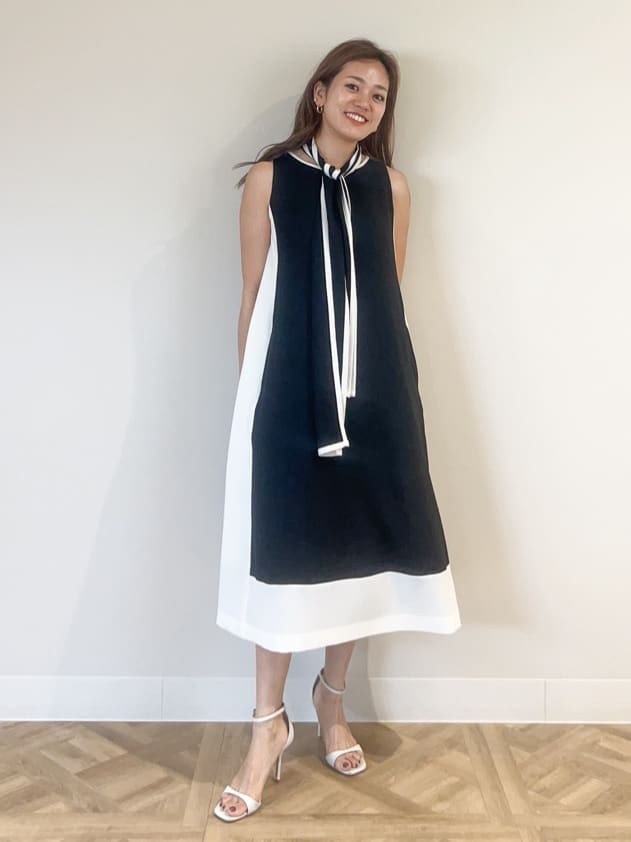 GRACE CONTINENTALのバイカラーフレームドレスを使ったコーディネートを紹介します。｜Rakuten Fashion(楽天ファッション／旧楽天ブランドアベニュー)4009519