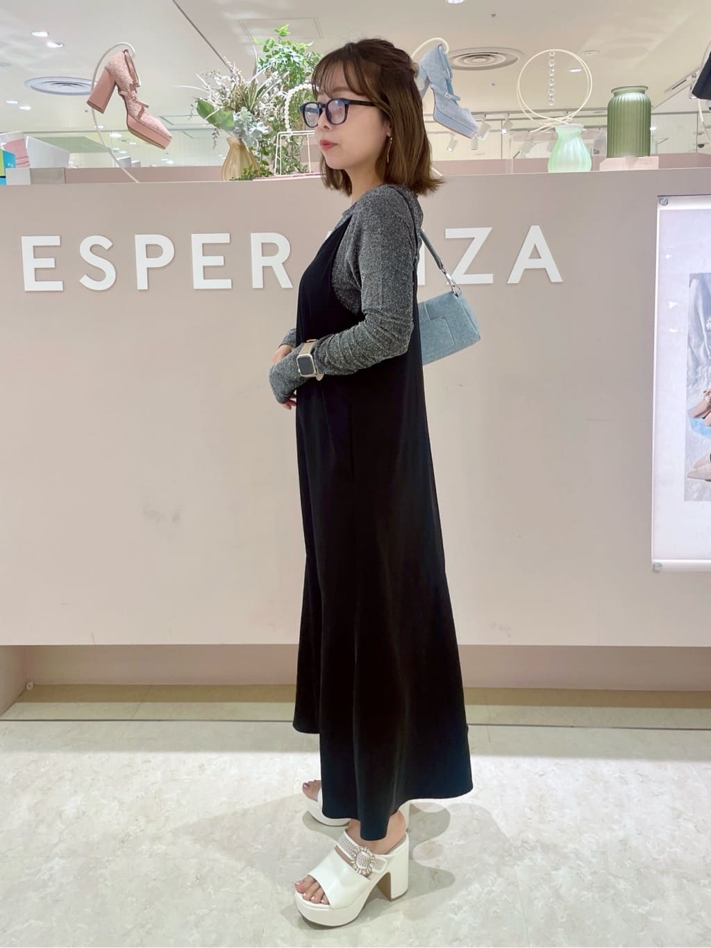 ESPERANZAのデニム風ショルダ-バッグを使ったコーディネートを紹介します。｜Rakuten Fashion(楽天ファッション／旧楽天ブランドアベニュー)4012675