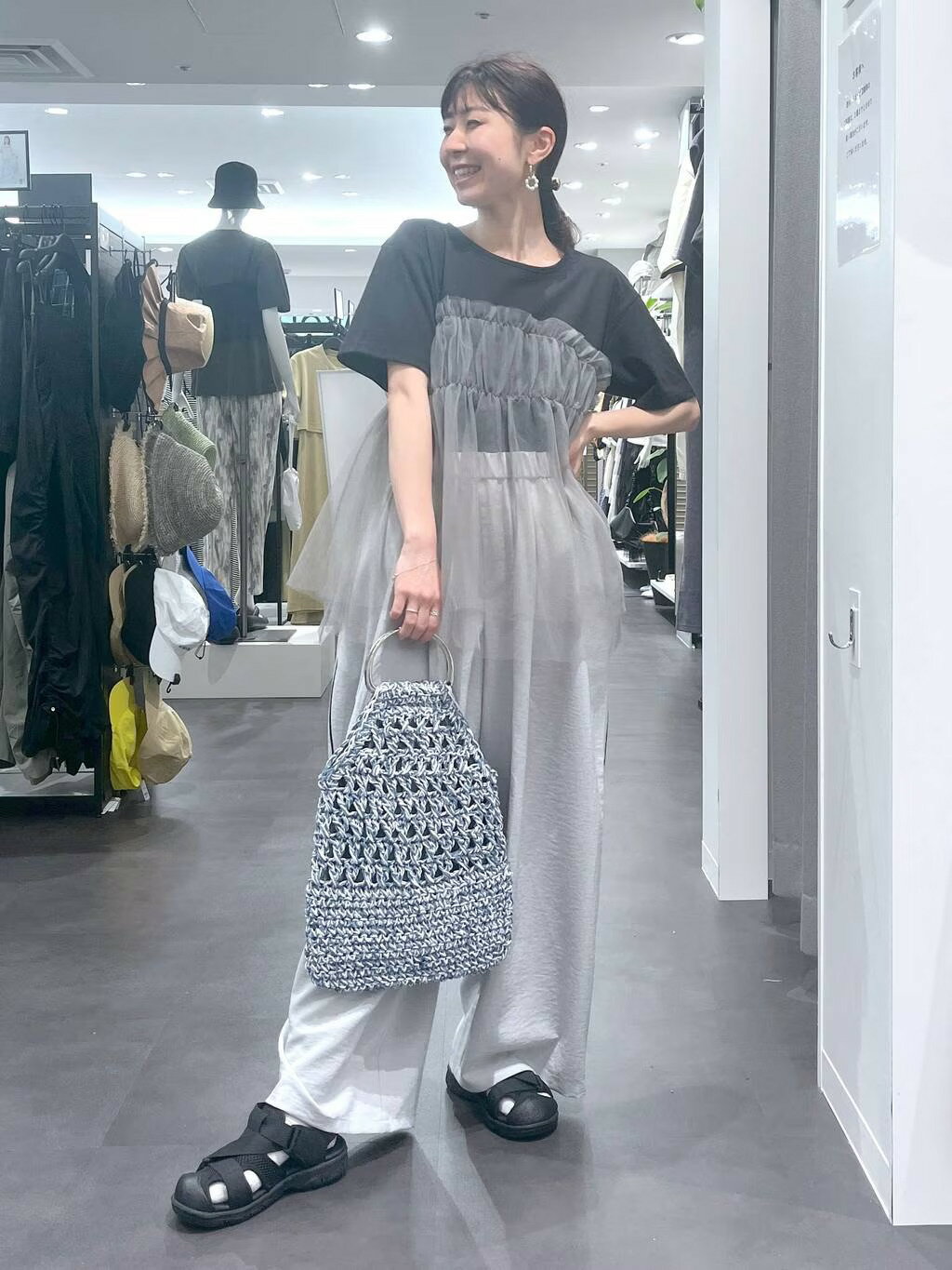 LAKOLEのメタルハートヘアゴムを使ったコーディネートを紹介します。｜Rakuten Fashion(楽天ファッション／旧楽天ブランドアベニュー)4013002