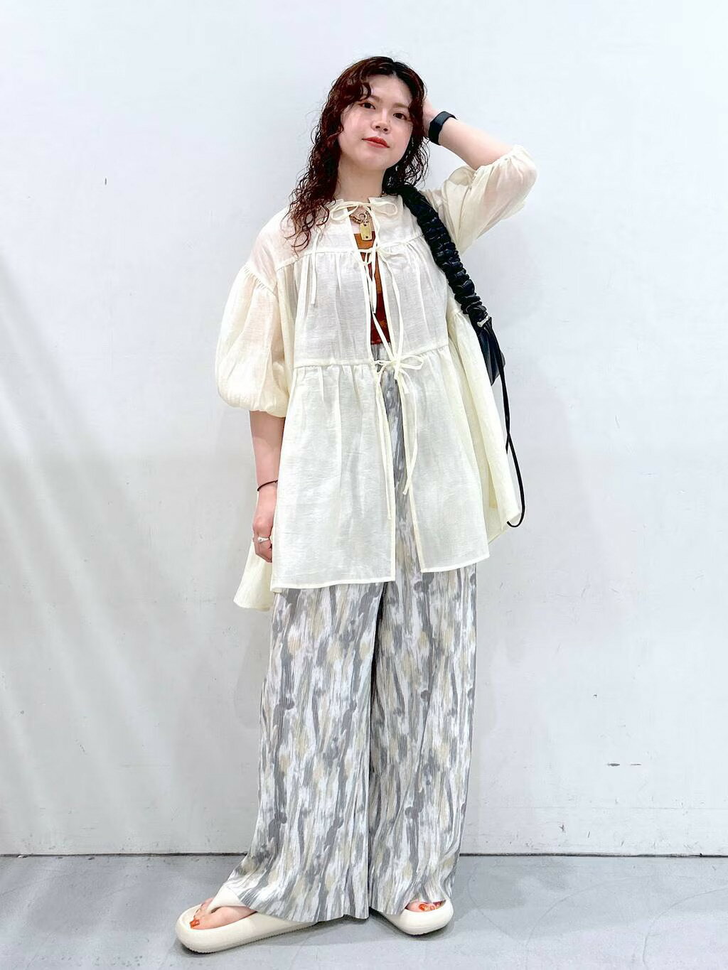 LAKOLEのギャザー2WAYアソートを使ったコーディネートを紹介します。｜Rakuten Fashion(楽天ファッション／旧楽天ブランドアベニュー)4013008