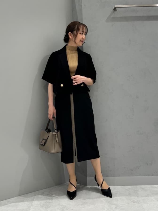 Vinのクロップド丈ハーフスリーブジャケットを使ったコーディネートを紹介します。｜Rakuten Fashion(楽天ファッション／旧楽天ブランドアベニュー)4023998