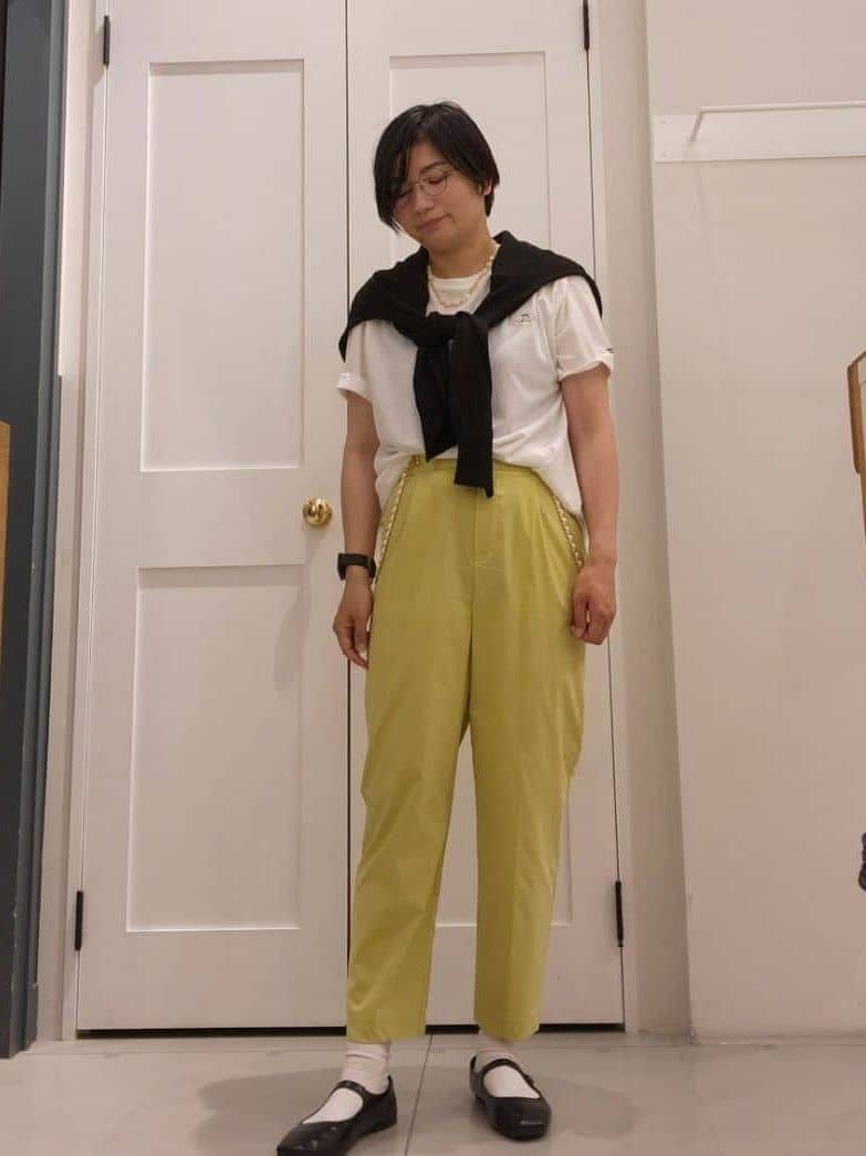 Te chichiのハート透かしVネックカーディガンを使ったコーディネートを紹介します。｜Rakuten Fashion(楽天ファッション／旧楽天ブランドアベニュー)4034231