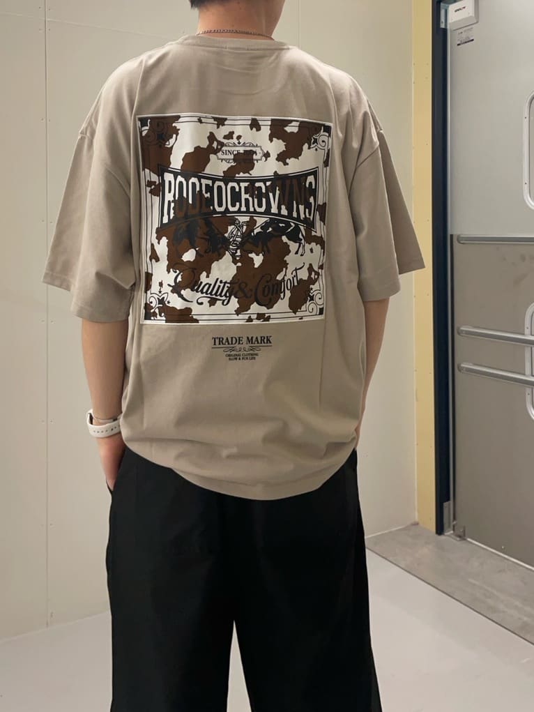 RODEO CROWNS WIDE BOWLのSCARYパッチ Tシャツを使ったコーディネートを紹介します。｜Rakuten Fashion(楽天ファッション／旧楽天ブランドアベニュー)4036387