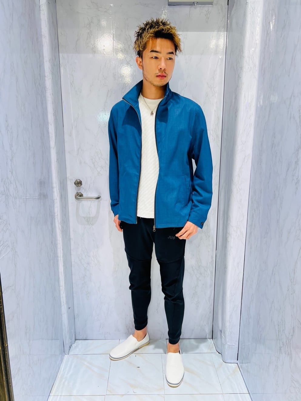 MEN'S BIGIのポリエステルカチオンスタンドカラーブルゾンを使ったコーディネートを紹介します。｜Rakuten Fashion(楽天ファッション／旧楽天ブランドアベニュー)4037650