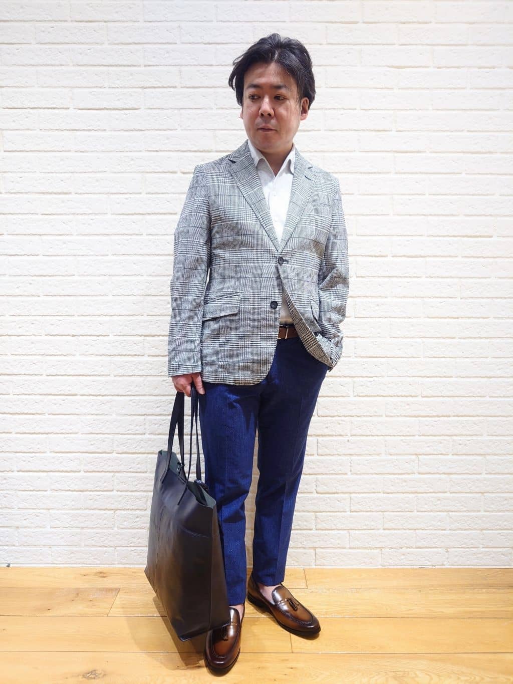 MEN'S BIGIの【ACTIVE TAILOR】3Dサッカープリントテーラードジャケットを使ったコーディネートを紹介します。｜Rakuten Fashion(楽天ファッション／旧楽天ブランドアベニュー)4037670