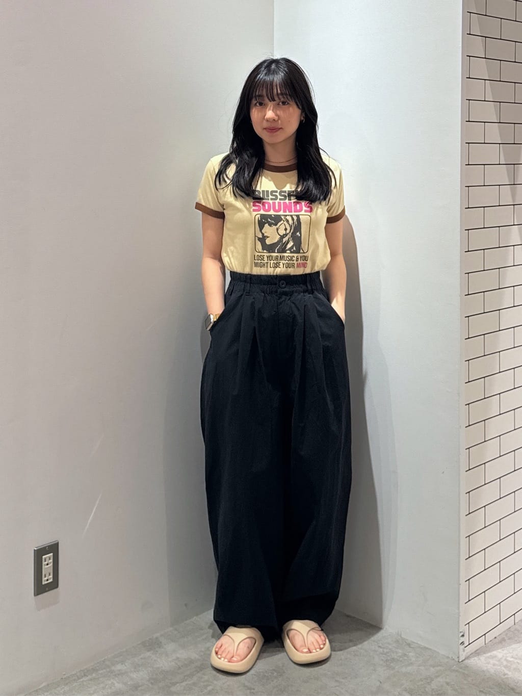 RODEO CROWNS WIDE BOWLのBlissful Sounds Tシャツを使ったコーディネートを紹介します。｜Rakuten Fashion(楽天ファッション／旧楽天ブランドアベニュー)4041801