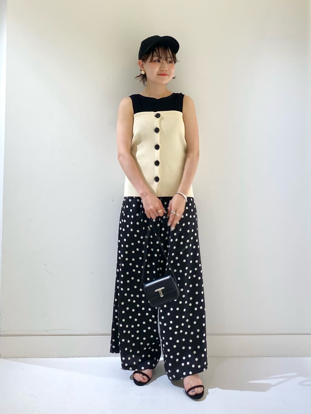 allurevilleの2WAY RIB TANKを使ったコーディネートを紹介します。｜Rakuten Fashion(楽天ファッション／旧楽天ブランドアベニュー)4041838