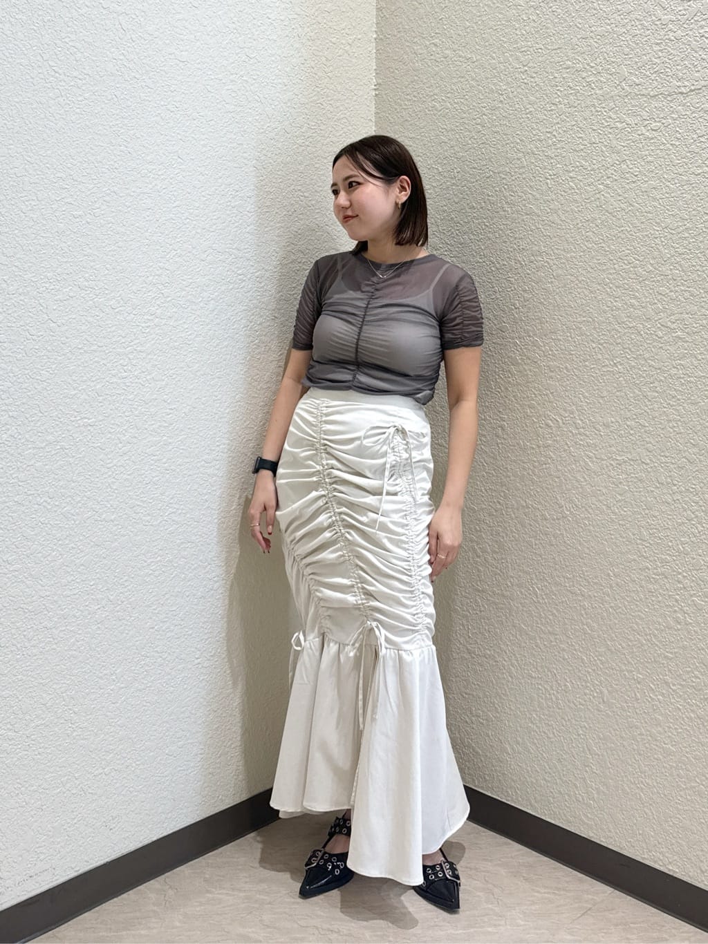 SLYのGATHER MERMAID スカートを使ったコーディネートを紹介します。｜Rakuten Fashion(楽天ファッション／旧楽天ブランドアベニュー)4043060