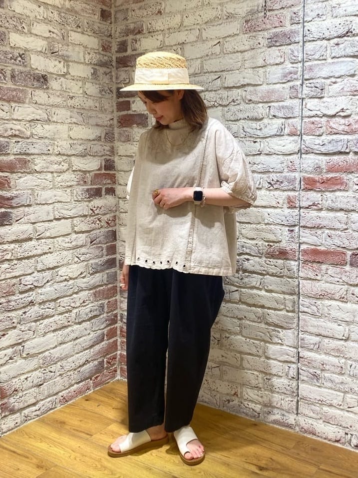 Samansa Mos2のラフィア太リボンカンカン帽を使ったコーディネートを紹介します。｜Rakuten Fashion(楽天ファッション／旧楽天ブランドアベニュー)4043325
