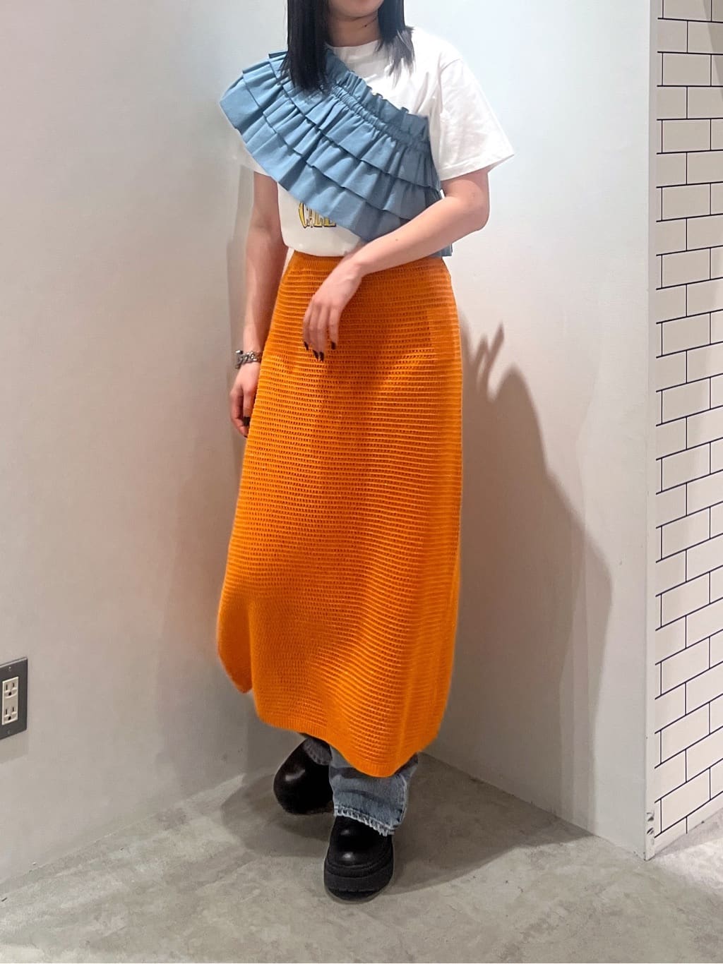 RODEO CROWNS WIDE BOWLのメッシュナロースカートを使ったコーディネートを紹介します。｜Rakuten Fashion(楽天ファッション／旧楽天ブランドアベニュー)4049339
