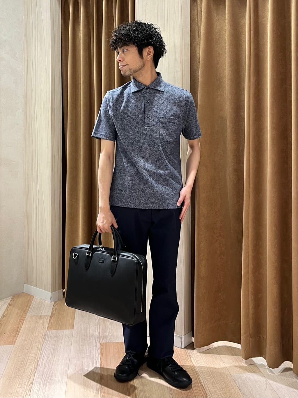 TAKEO KIKUCHIの【尾州織/Made in JAPAN】メランジ ポロシャツを使ったコーディネートを紹介します。｜Rakuten Fashion(楽天ファッション／旧楽天ブランドアベニュー)4056044