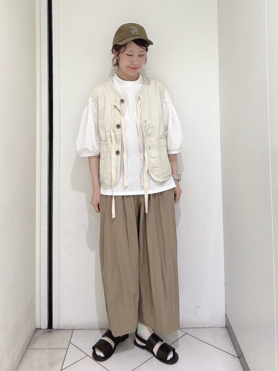 Samansa Mos2の【S/XLサイズ WEB限定】ダブルベルトサンダルを使ったコーディネートを紹介します。｜Rakuten Fashion(楽天ファッション／旧楽天ブランドアベニュー)4056186