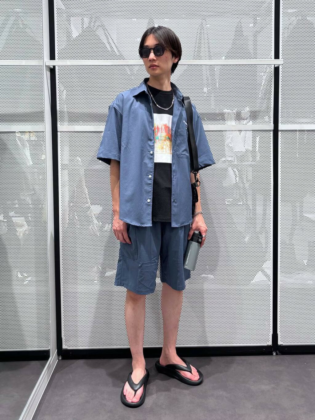 LAKOLEの[MENS]ボリュームステンレスチェーンネックレスを使ったコーディネートを紹介します。｜Rakuten Fashion(楽天ファッション／旧楽天ブランドアベニュー)4059557