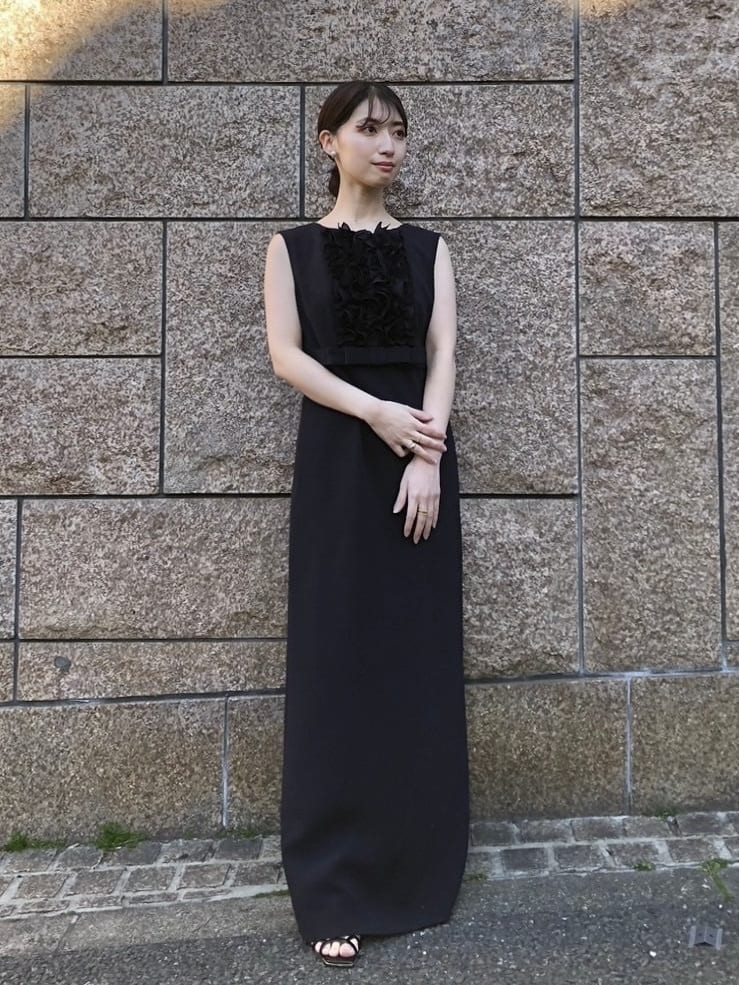 GRACE CONTINENTALのシアーラッフルロングドレスを使ったコーディネートを紹介します。｜Rakuten Fashion(楽天ファッション／旧楽天ブランドアベニュー)4062600