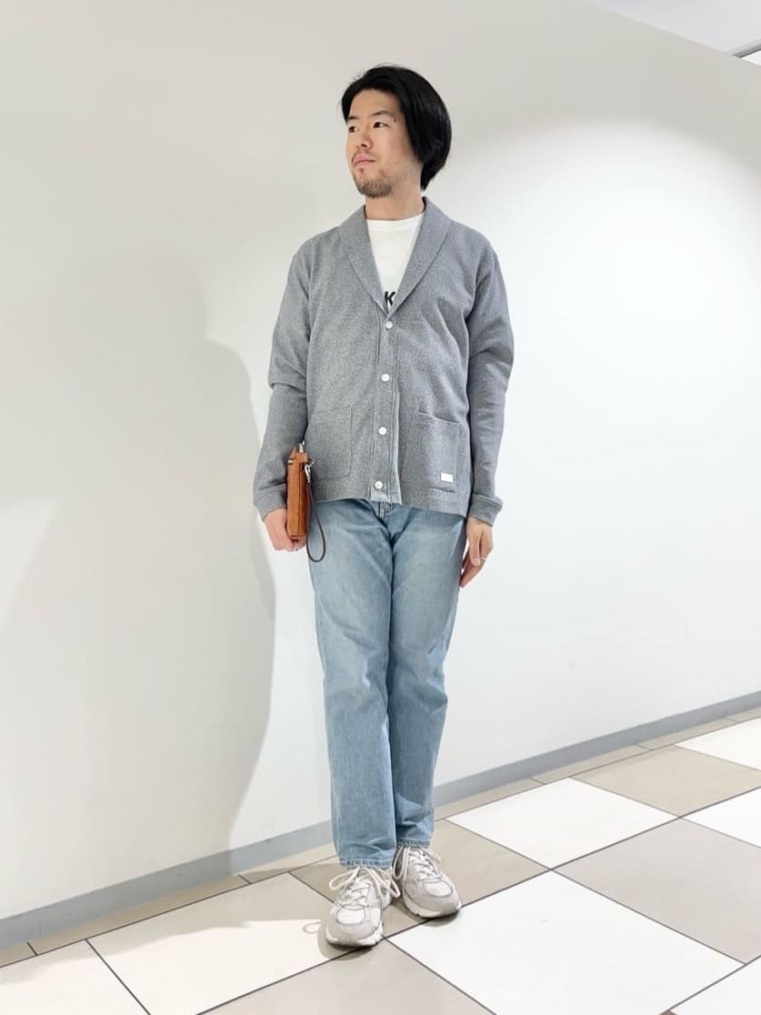 TAKEO KIKUCHIの【尾州織】メランジショールカラー カーディガンを使ったコーディネートを紹介します。｜Rakuten Fashion(楽天ファッション／旧楽天ブランドアベニュー)4063099