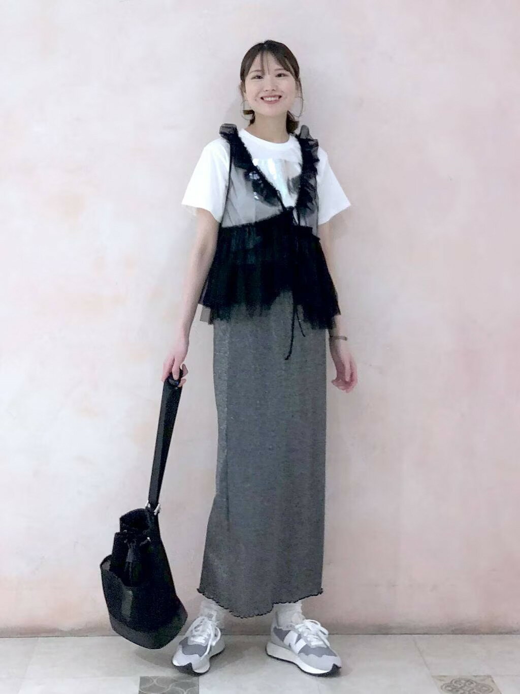 LAKOLEのネオプレン2WAYミニショルダーを使ったコーディネートを紹介します。｜Rakuten Fashion(楽天ファッション／旧楽天ブランドアベニュー)4074904