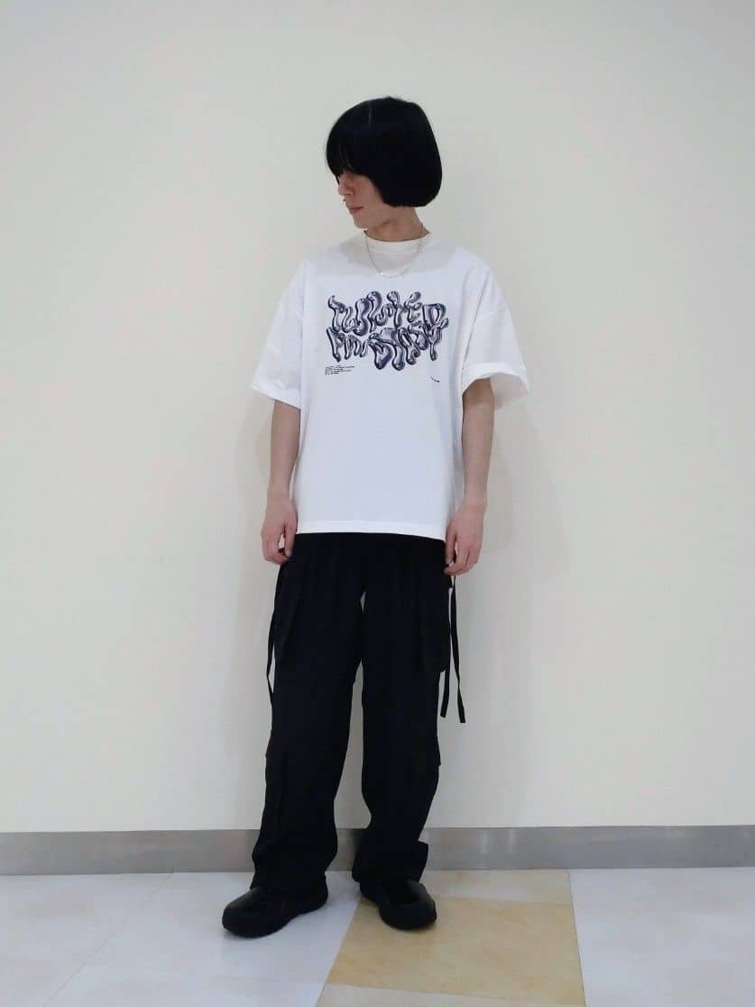 tk.TAKEO KIKUCHIのメタルプリントTシャツを使ったコーディネートを紹介します。｜Rakuten Fashion(楽天ファッション／旧楽天ブランドアベニュー)4077636